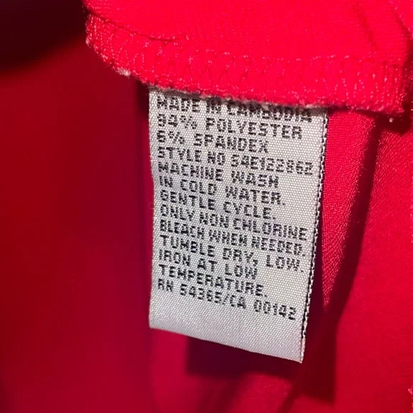 Tan Jay ruched front b-neck vintage blouse. Size large in Red GUC - Picture 6 of 6